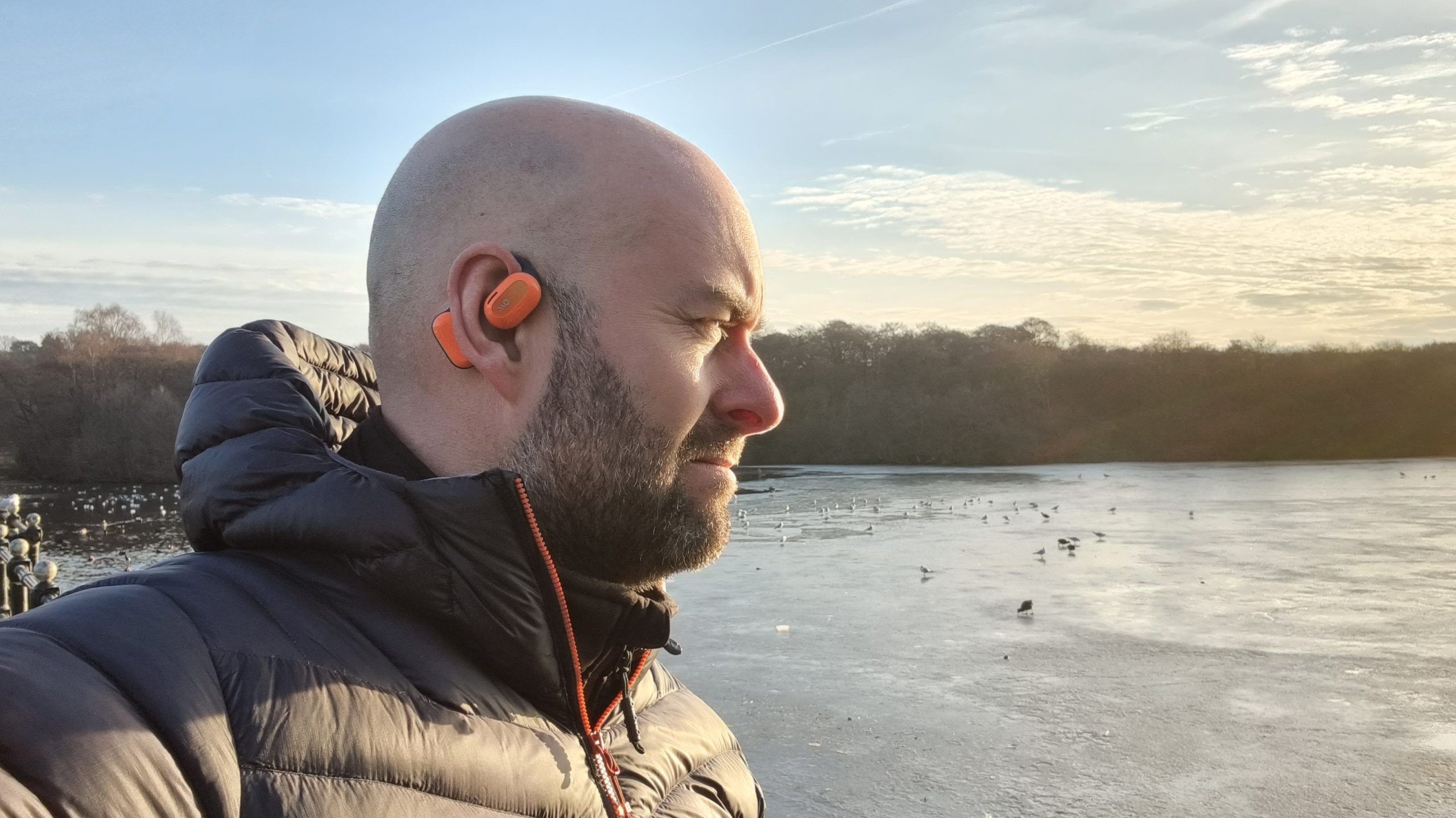 Oladance Earbuds outside