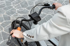 chord ebike review display