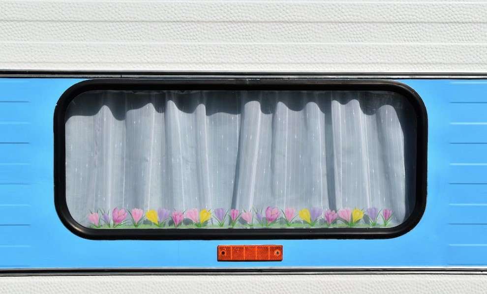 how to make a caravan warmer curtains