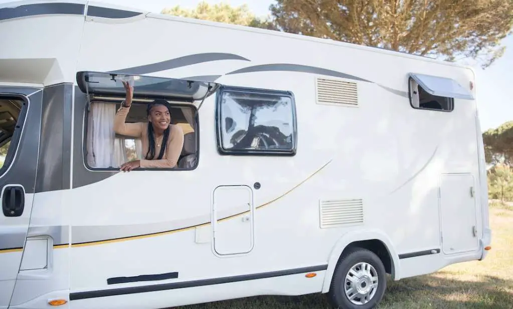 how to make a caravan white again